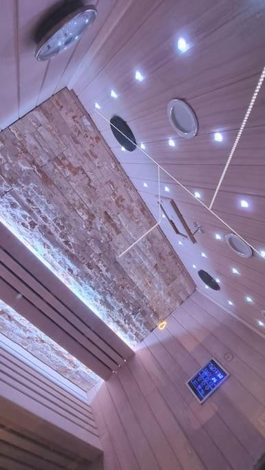 Royalspa Luxueux Appartement Avec Spa Strasbourg Luaran gambar
